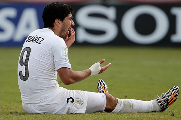 Luis Suarez: Cầu thủ xuất sắc nhưng gây tranh cãi