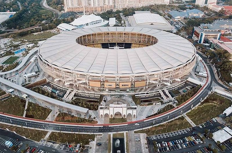 Sân vận động Bukit Jalil vào ban đêm